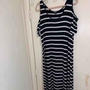 Off Shoulders Maxi Dress